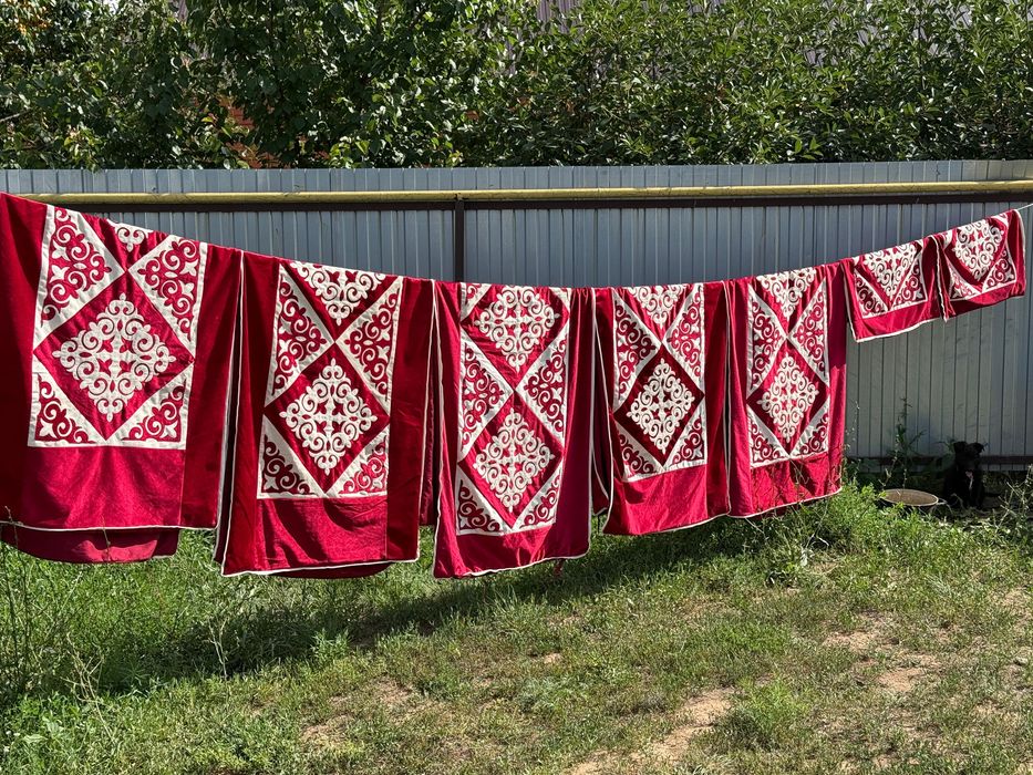 Жаңа көрпе-көпшік тыстарын сатамын