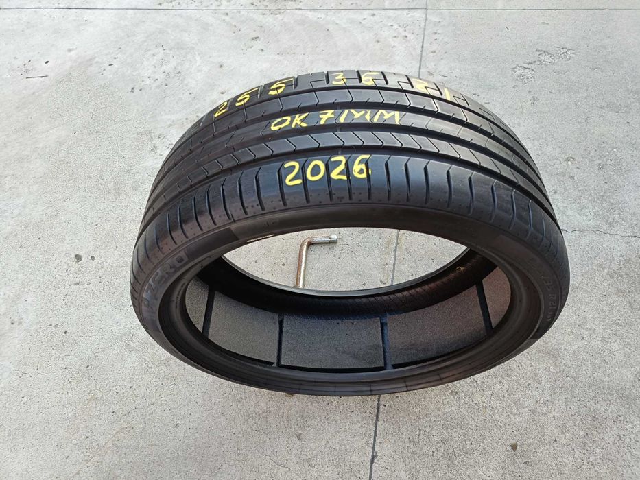 O anvelopa de vara 255 35 21 pirelli p zero pz 4 profil 7 mm dot 2026