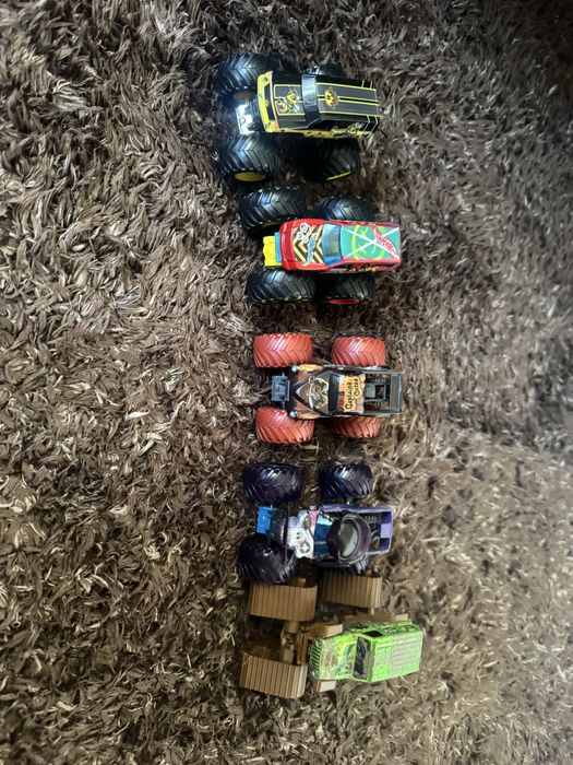Колички Hot Wheels Monster Truck