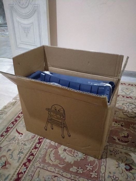 Стол кормление почти новый