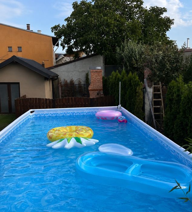 Piscina supraterana