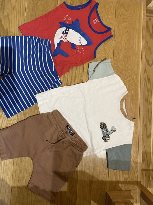 Комплекти -2-3 г от 10до 20€ бр на next и carters,хм -10€