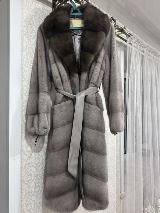 Продам норковую шубу