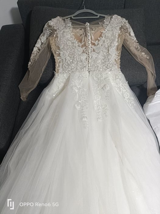 Rochita de mireasa cu sclipici