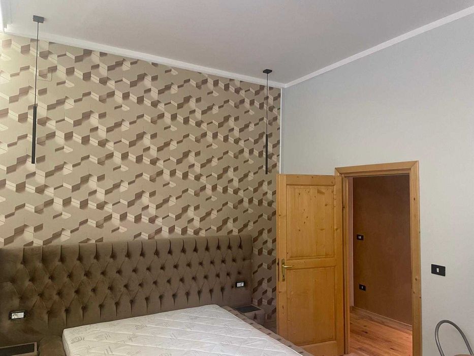 Închiriez apartament 4 camere (113 mp) ultracentral, lângă Piața Unirii