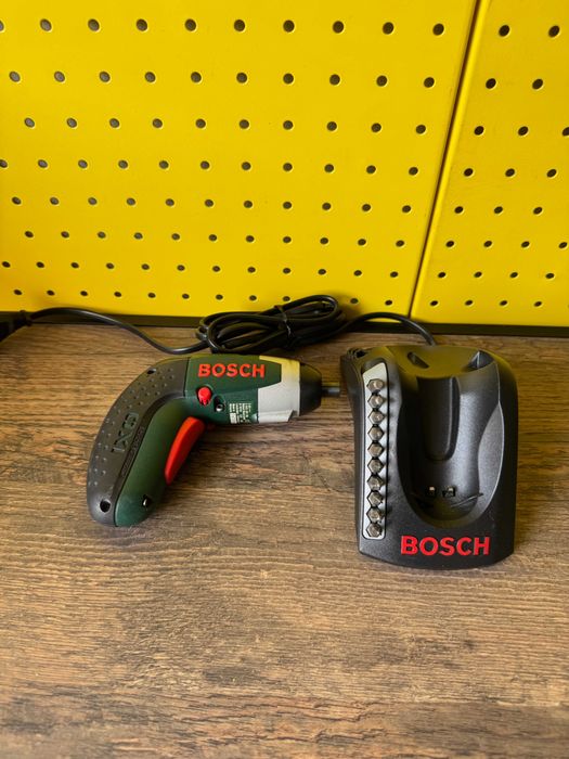 Surubelnita Bosch IXO 3 cu acumulator