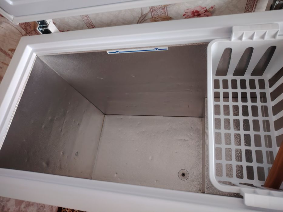 Продам Морозильник