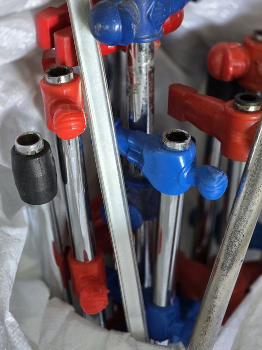 Най-различни резервни части за боксови круши, джаги, хокей,