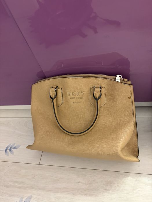 Дамска чанта DKNY - Noho-Md Trple Compt