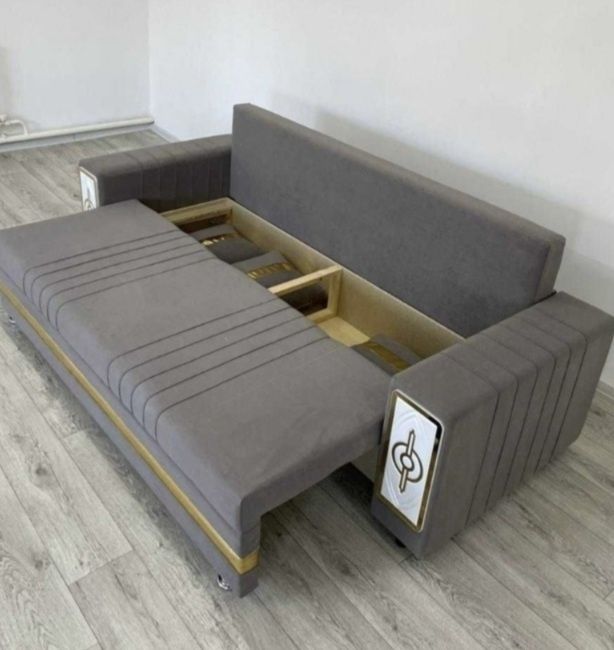 Диван жап жаңа ұсталмаған