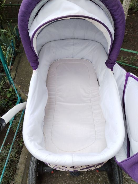 Бебешка количка с два коша