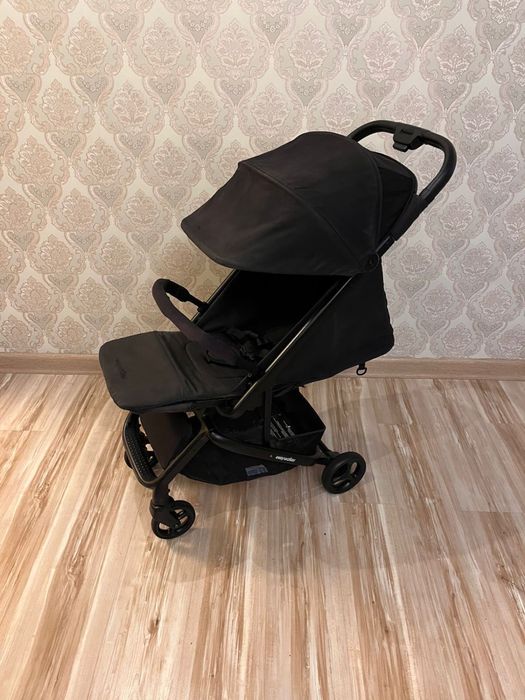 Прогулочная коляска Easywalker