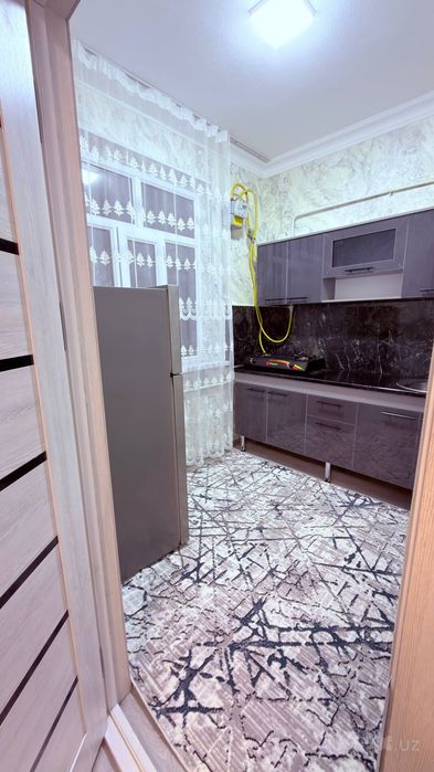 Chilonzor Novza metro oldidan 1 xonalik yevro remont kvartira sotiladi