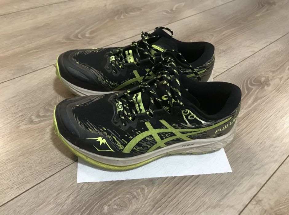 Adidasi alergare Asics (noi 40)