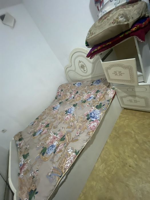 Спалня с тумбой