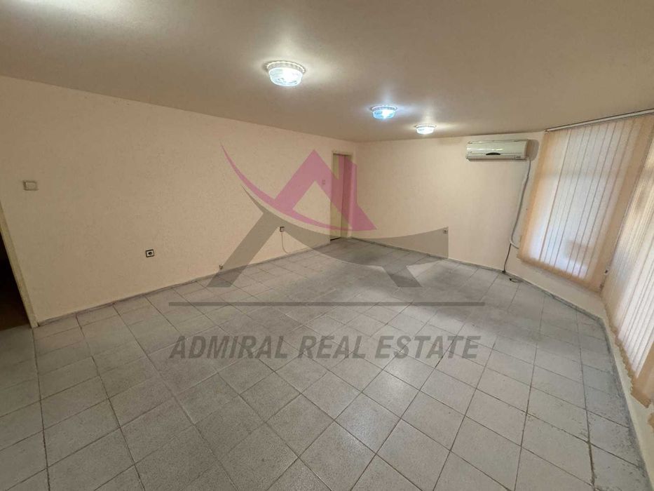 Дава се под наем Офис в Варна, Окръжна болница - 42 кв.м за 375 € - Снимка #1