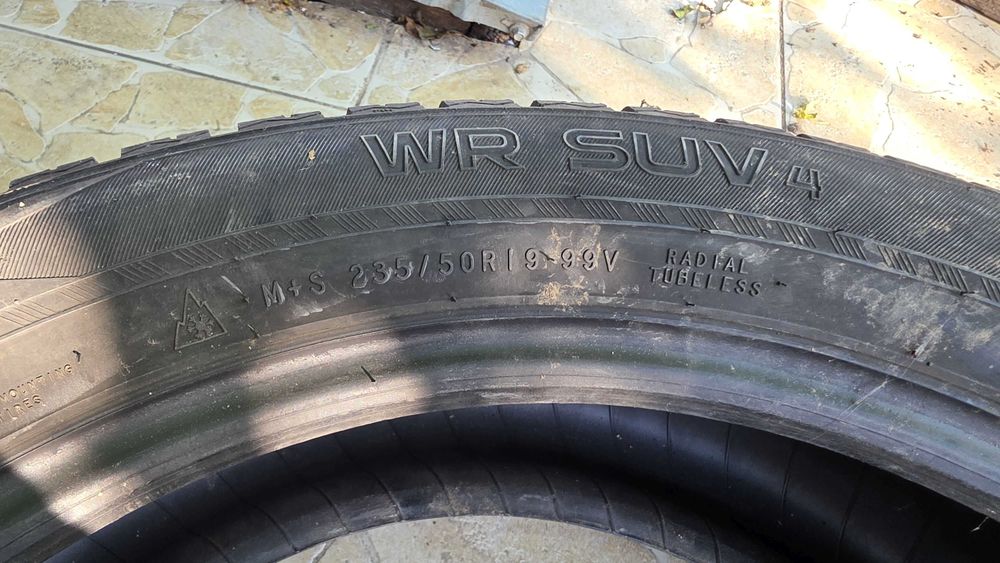 Anvelope iarnă Nokian WR SUV 4 235/50 R19, 4X4 set