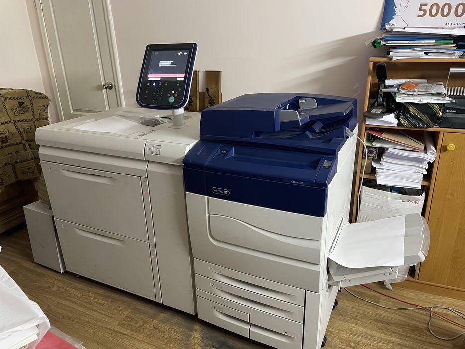 Продаётся профессиональное МФУ Xerox C70