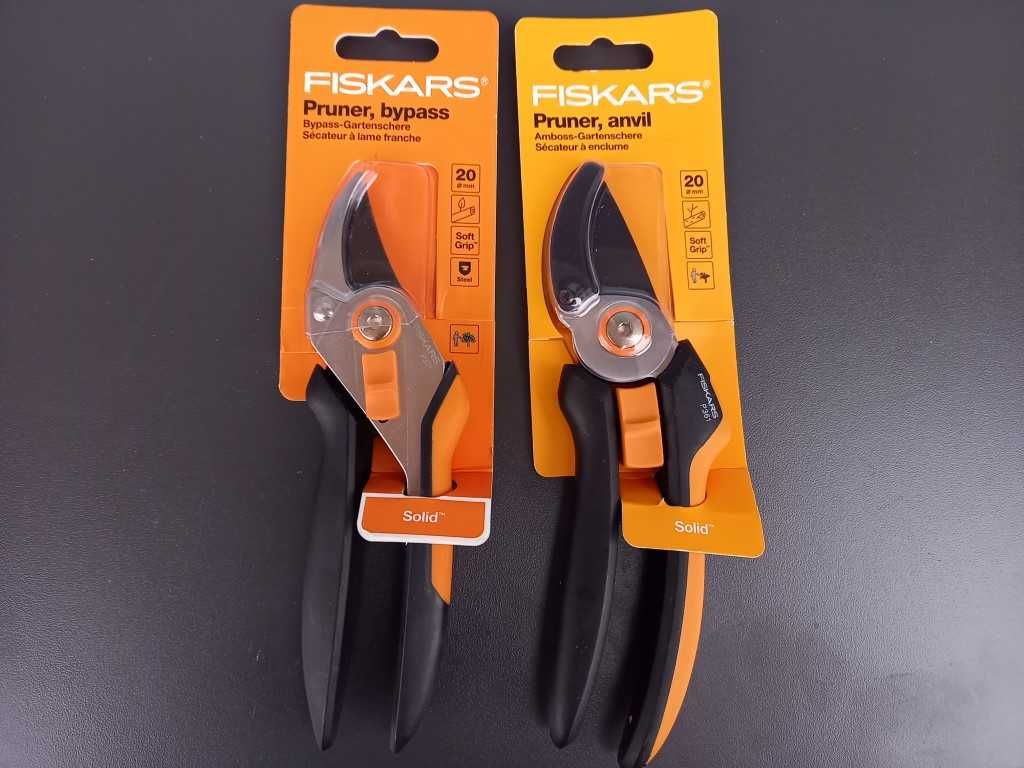 Fiskars Solid metal P331 - FISKARS P361 - градински и лозарски ножици ...
