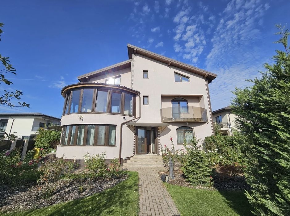 Casa Exceptionala  Otopeni - 7 Camere- 235 mp utili - 1057 mp teren