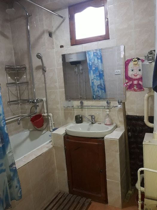 Продаётся 2-х комнатная квартира с мебелью, техникой и гаражом!