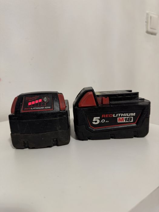 Milwaukee M18 REDLITHIUM-ION de 18V și 5.0 Ah