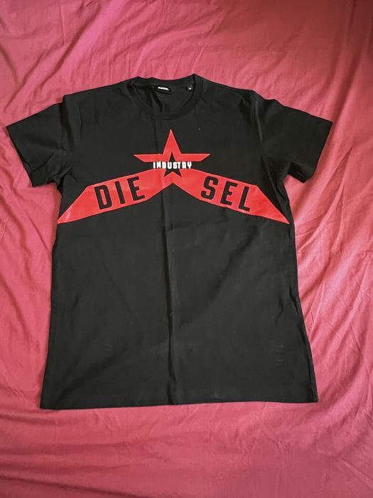 Маркови дрехи различни модели.