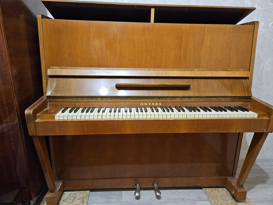 Пианино "Октава"