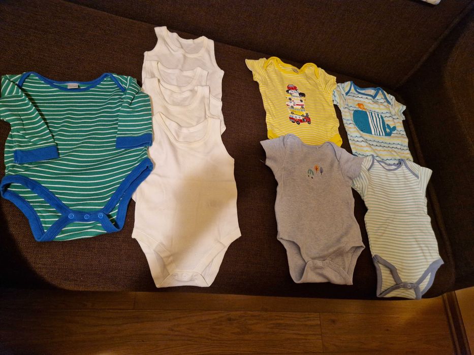 Set body bebelusii 6-9 lunii 9.5kg
