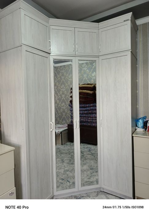 Угловой шкаф продается