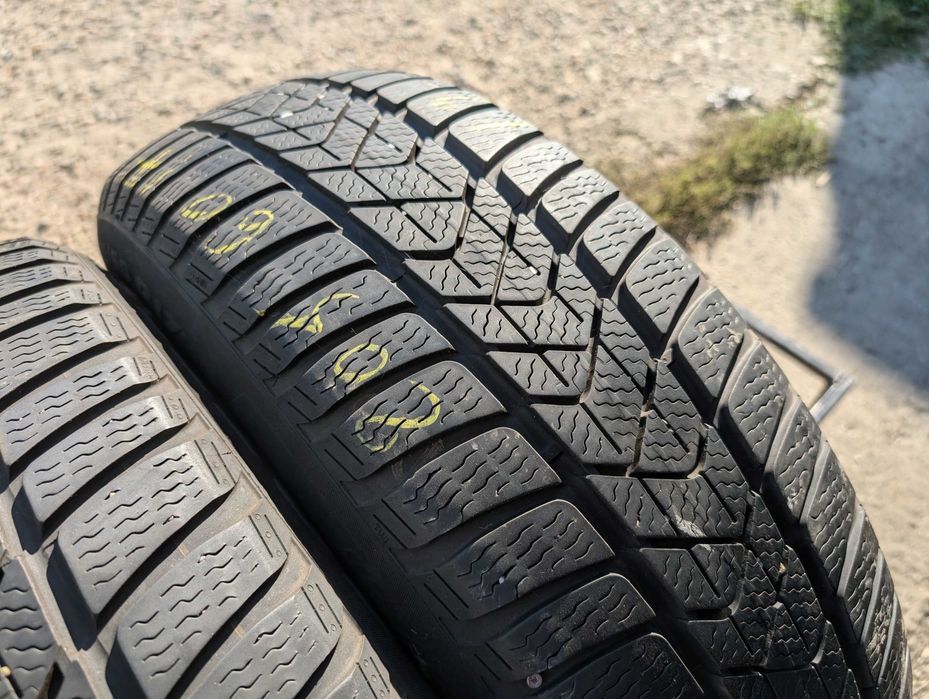 205/60 R17 • Iarna • Pirelli Sottozero 3 93H | 4 buc | Pret/buc