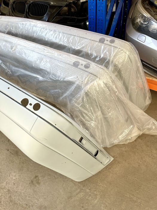 Задний бампер новый на BMW E34 БМВ Е34