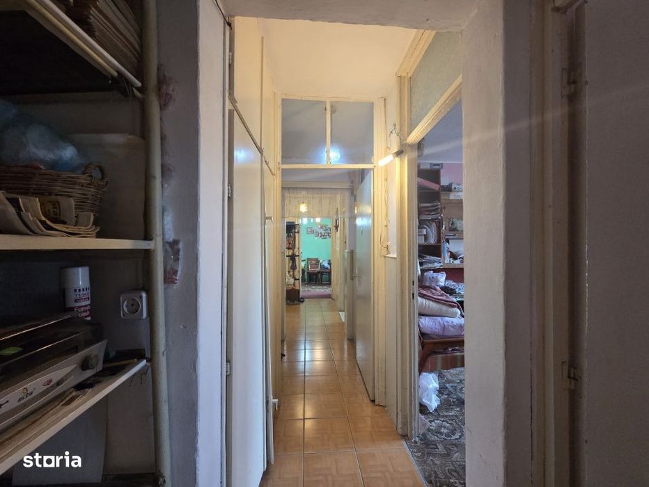 Apartament cu 4 camere, etaj 5/8, zona Micalaca