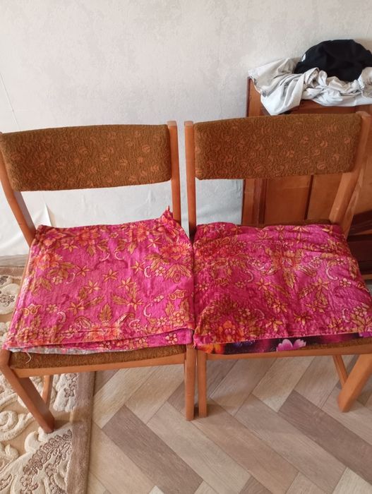Продаются стулья немецкого качества б/у.