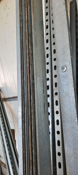 Cornier ambutisat zincat 50x50x2 la 3metri