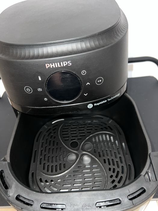 Philips Airfryer NA221/00 – stare foarte bună