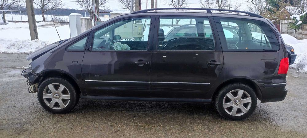 Dezmembrez volkswagen sharan 2.0 BRT cutie manuala 6t JBN culoare LB4V