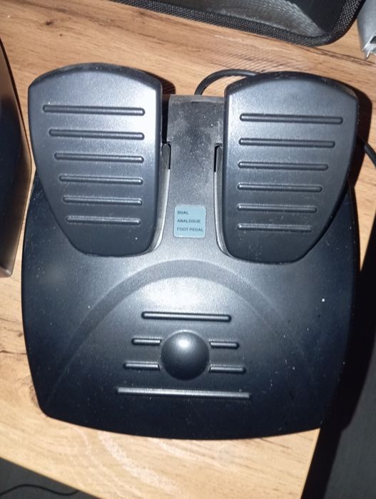 SVEN GC-W300 игровой руль