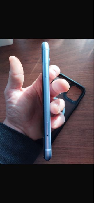 продам Iphone 11