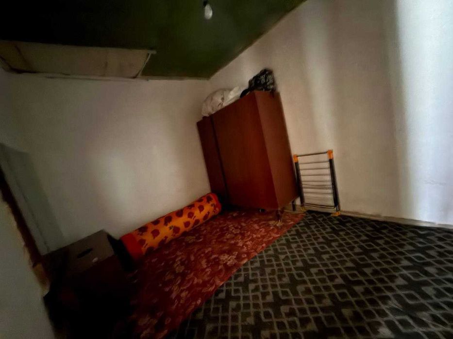 Продается дом 4 комнатный 5 соток земли на Массив Заре 28000$