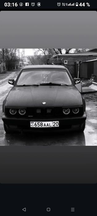 Продам машину бмв е 34