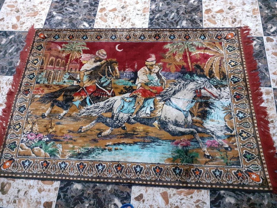 Vând carpetă "Răpirea din Serai"