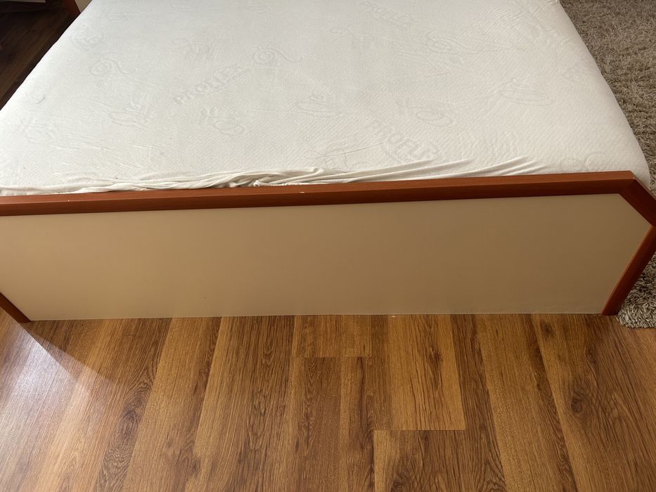 Спално обзавеждане +матрак