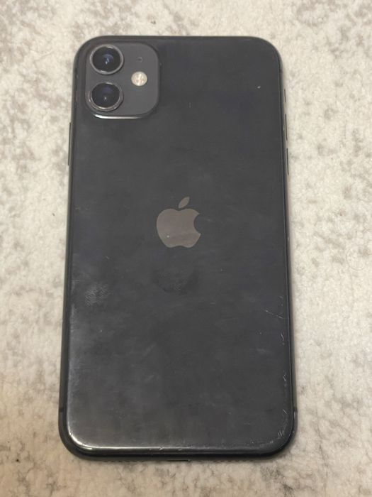 Vand telefon iphone 11