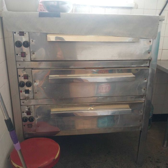 Продавам професионална фурна