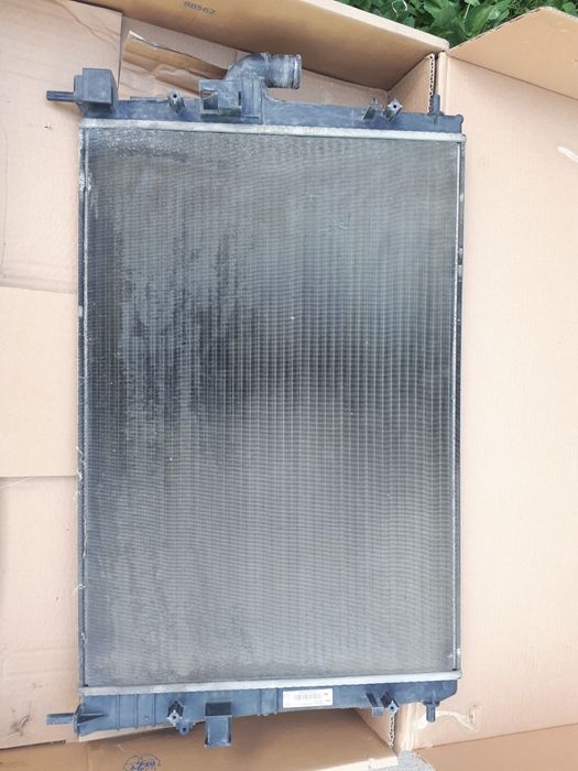 Радиатор охлаждения Рено Дастер Оригинал