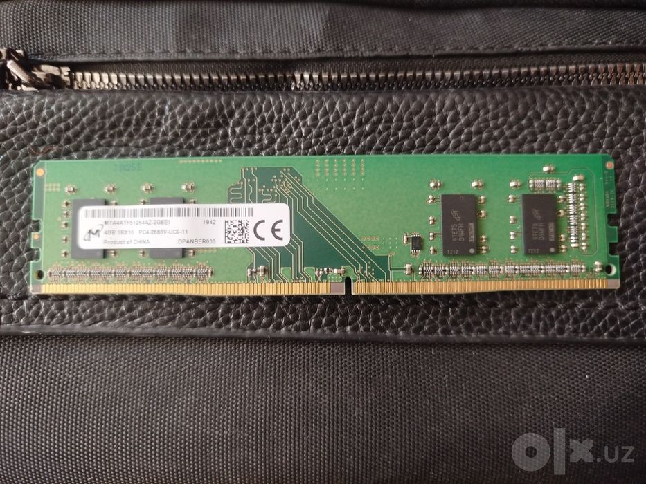 DDR4 4GB  Оперативная память
