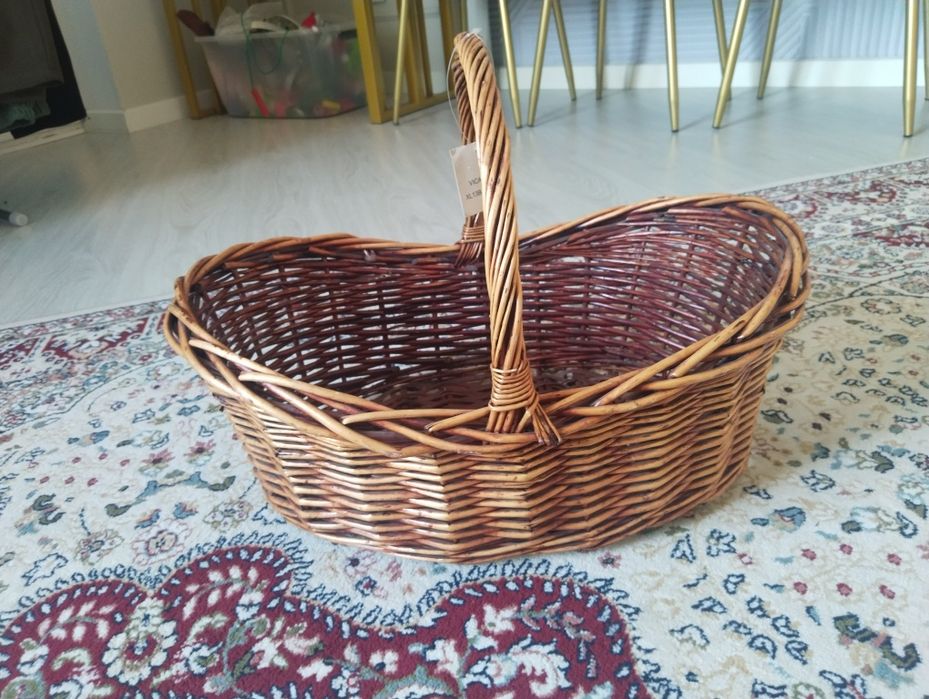 Плетёная корзина