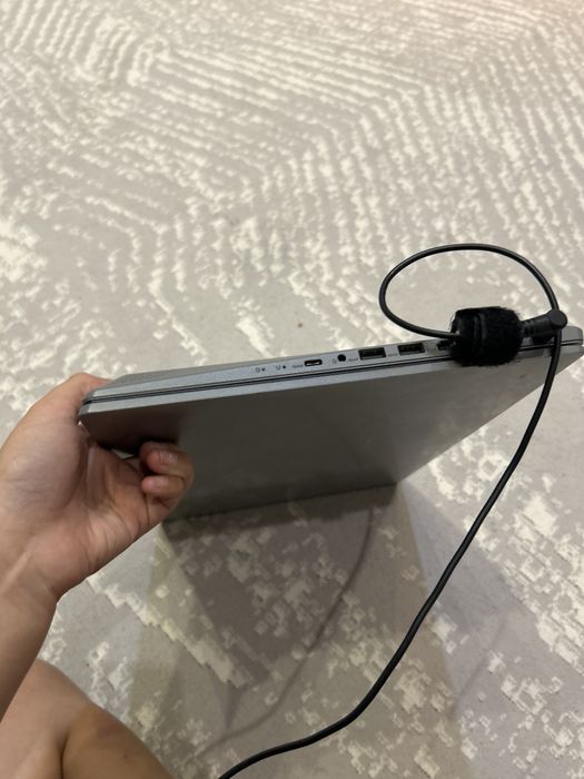 Ноутбук lenovo (не знаю модель)