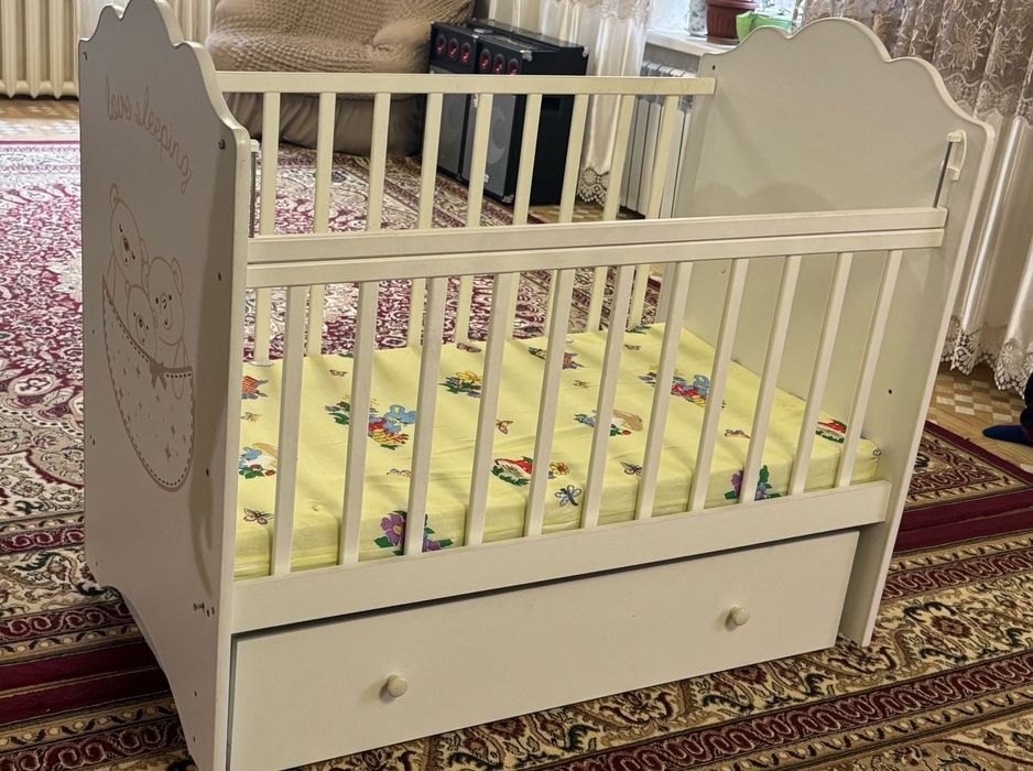 Манеж детский, практически новый